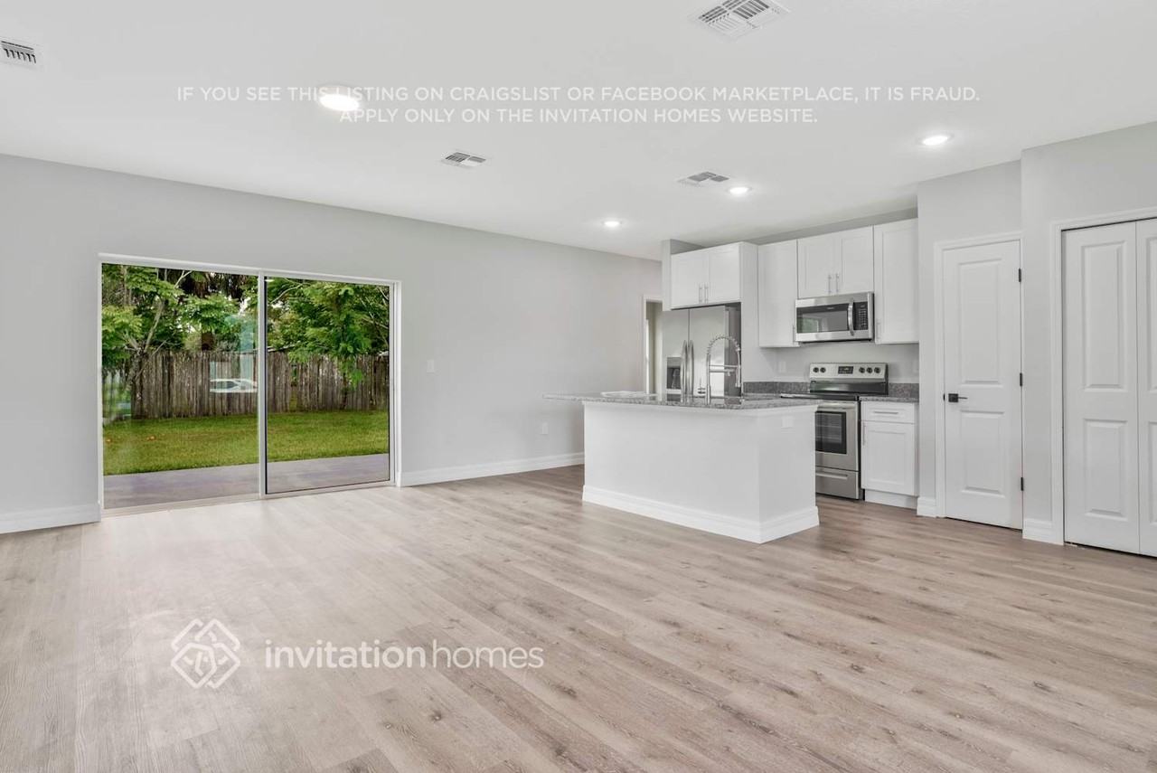 7642 Coot St - Photo 3 of 24