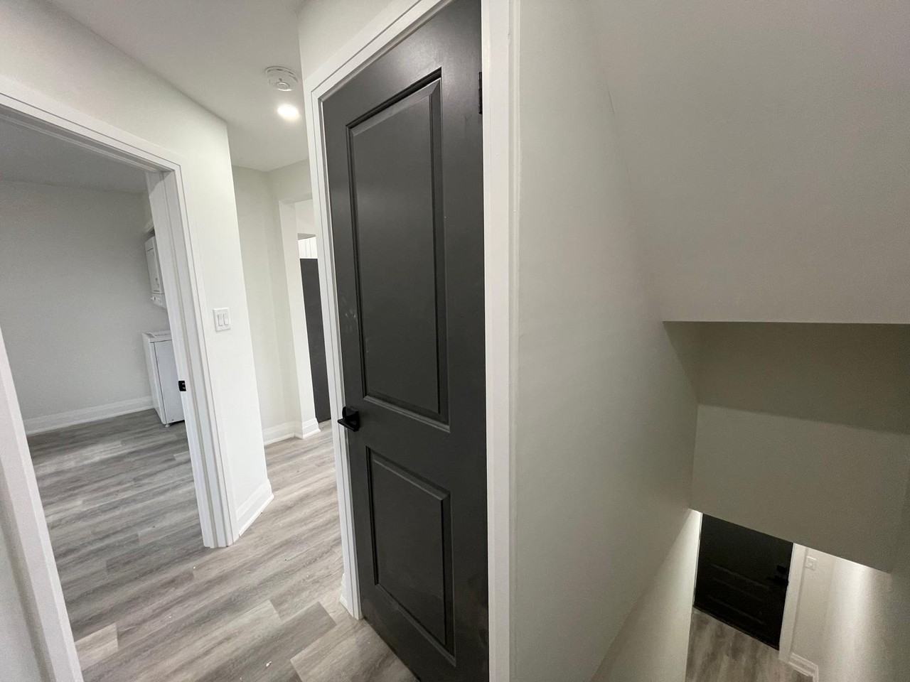 552 CANNON ST EAST - Photo 2 of 12