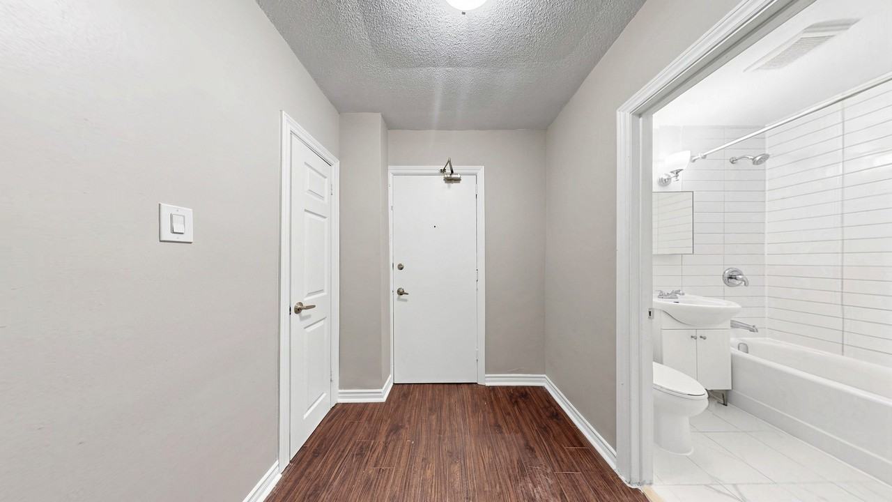 38-40 Lambton Avenue - Photo 6 of 31