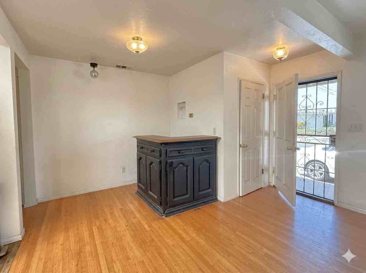 5021 Art Street - Photo 3 of 17