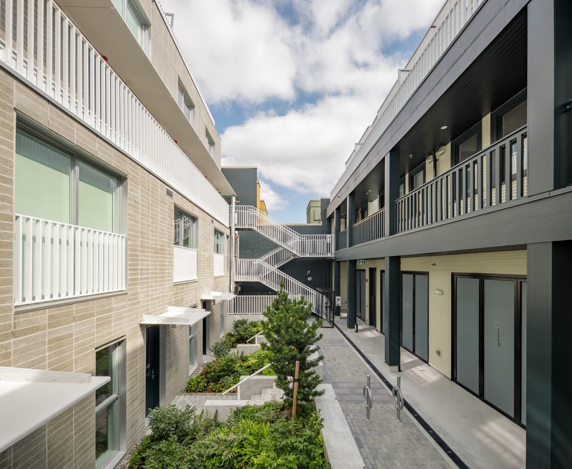 Broadhurst & Whitaker - Photo 4 of 16
