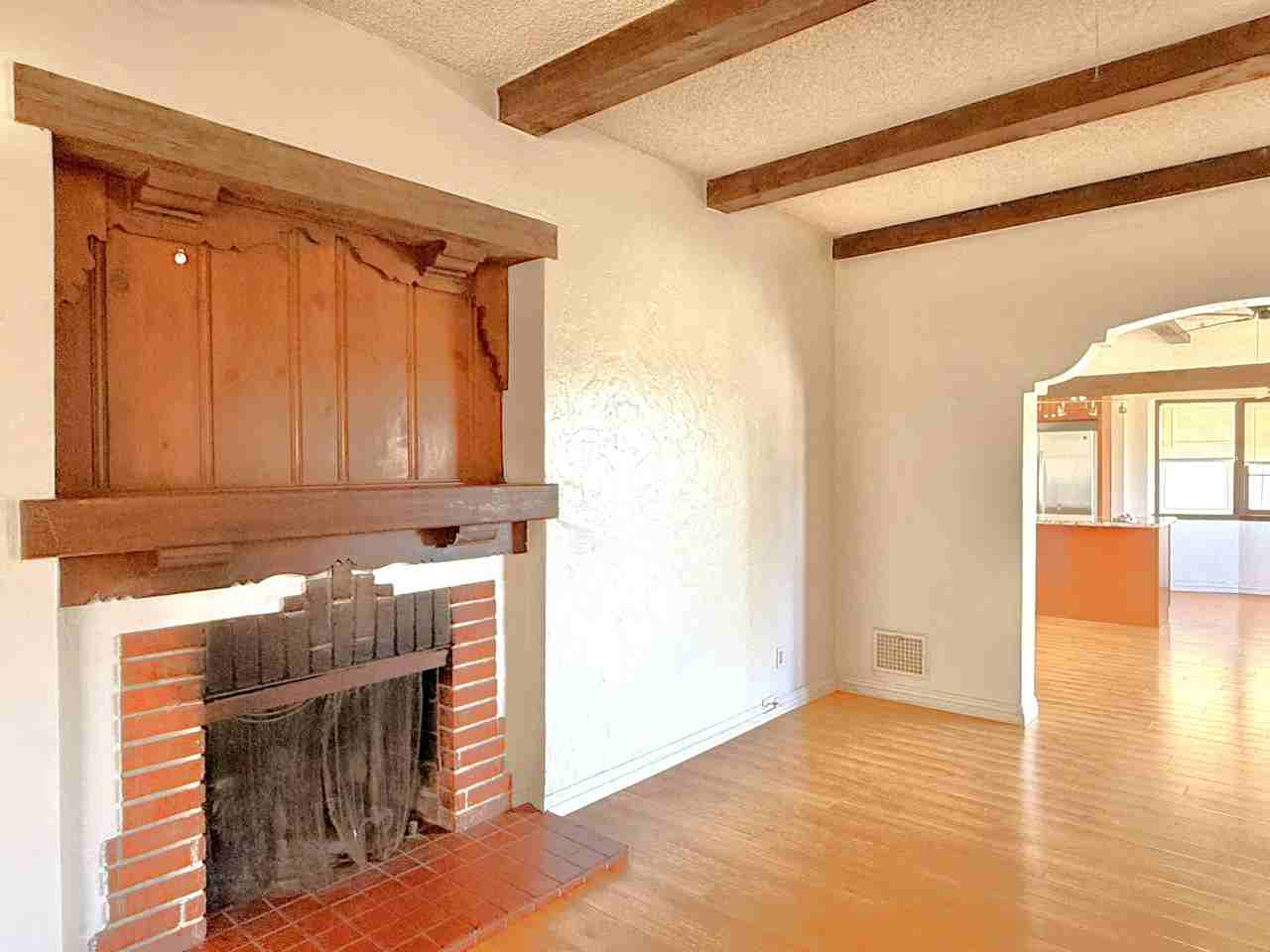4935 College Avenue - Photo 3 of 22