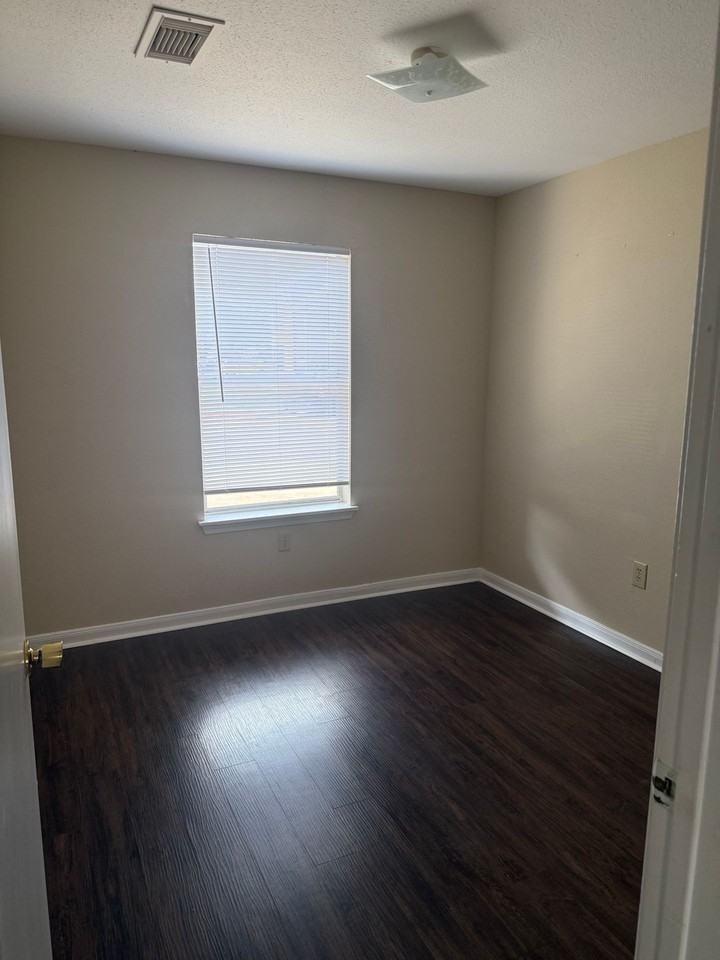 19610 FM 362 - Photo 6 of 16