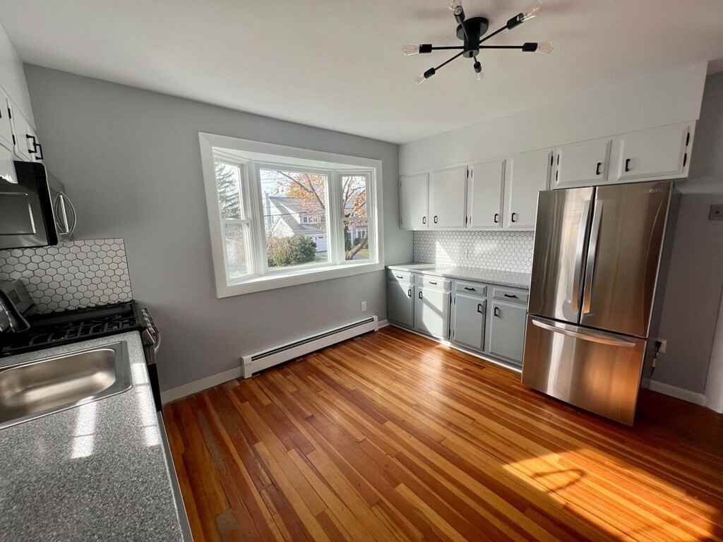 24 Ewell Ave - Photo 4 of 22