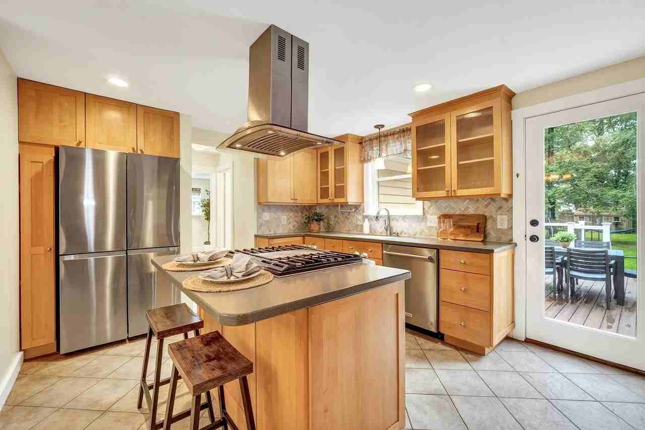 200 South Rd - Photo 2 of 17