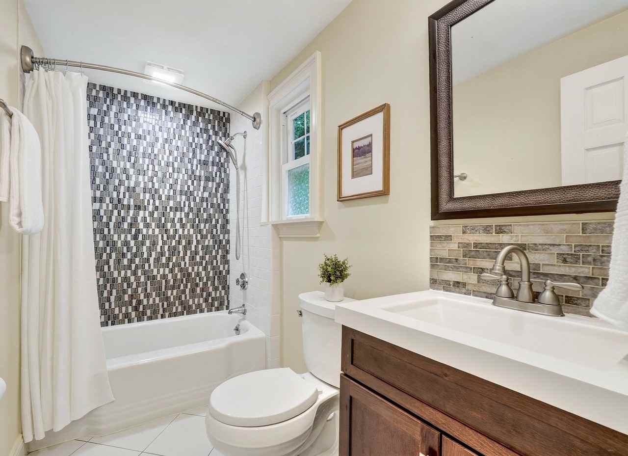 200 South Rd - Photo 7 of 17