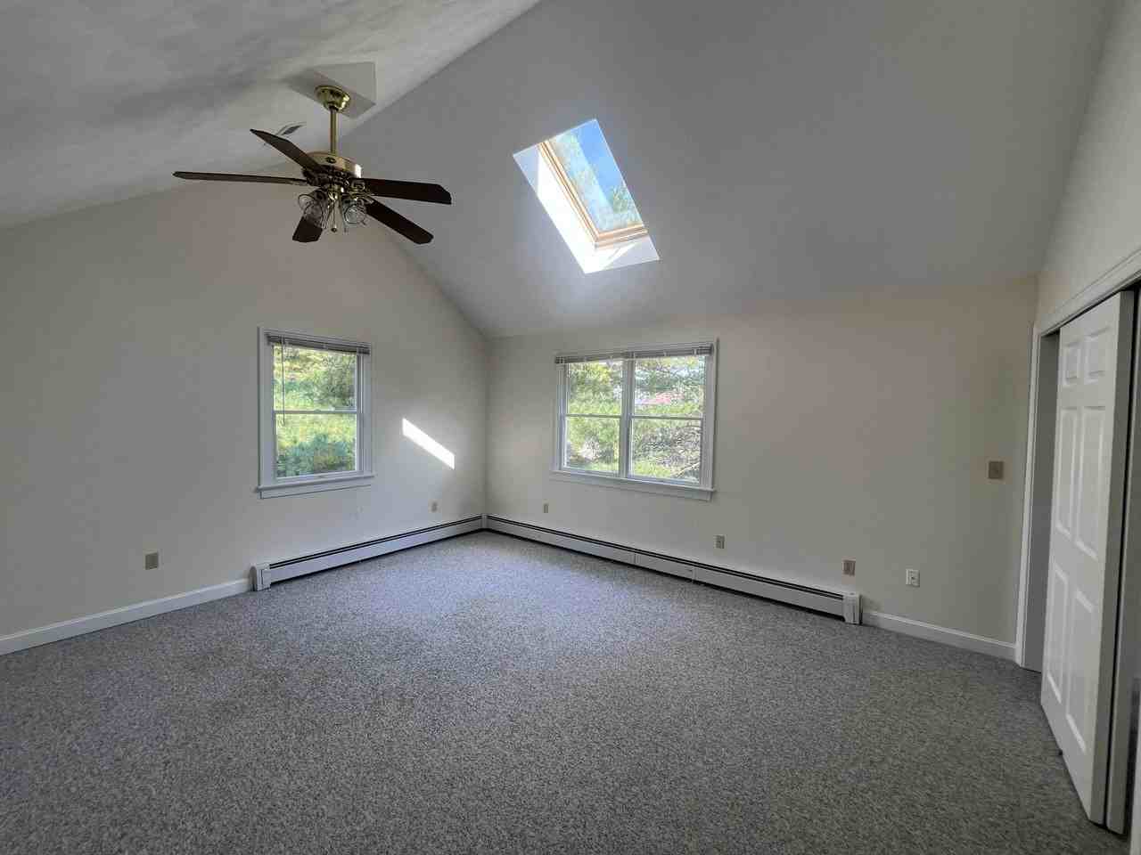 318 South Rd - Photo 7 of 13