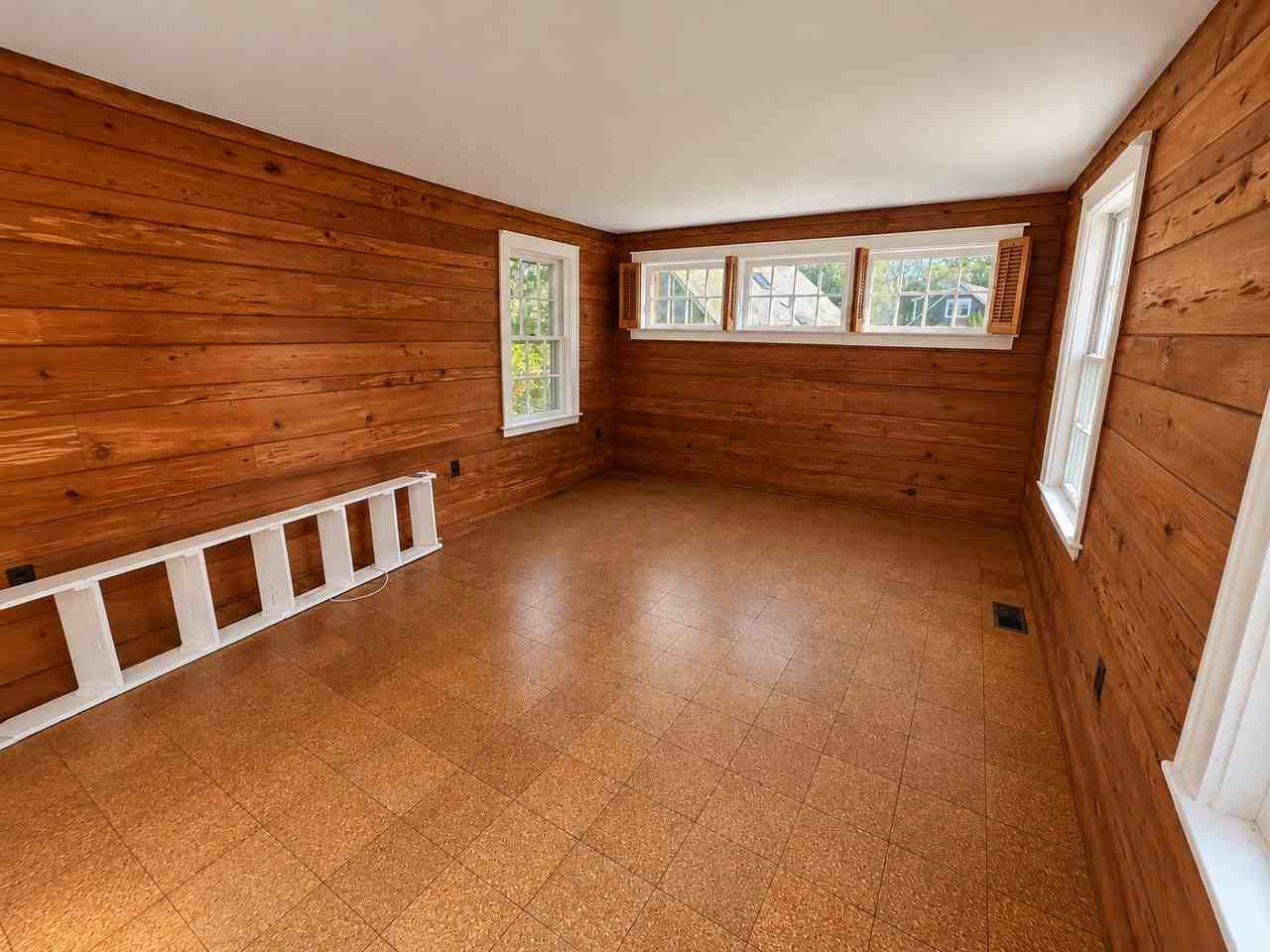 47 Wood St - Photo 6 of 16