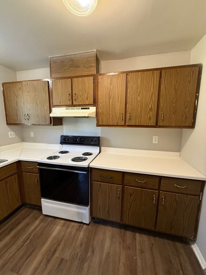 4803 Lakeside Dr - Photo 2 of 11