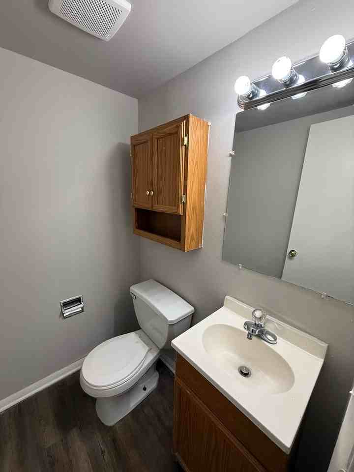 4803 Lakeside Dr - Photo 6 of 11