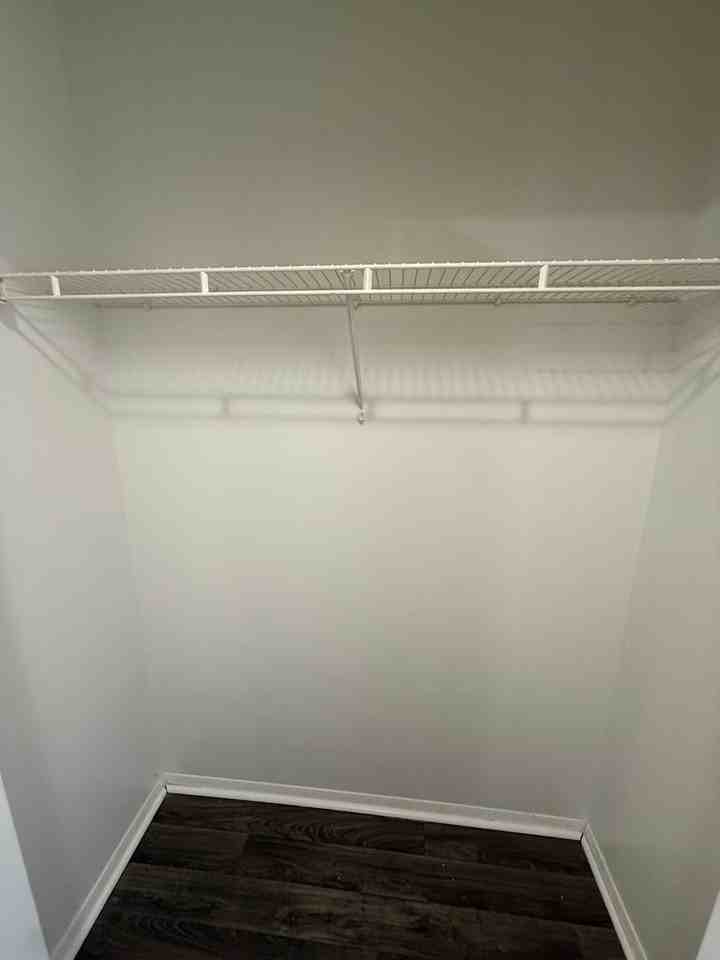 4801 Rolling Ridge Dr - Photo 5 of 8