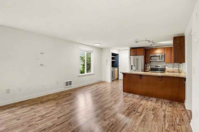 1751 Nw 58th St #5 - Photo 3 of 15