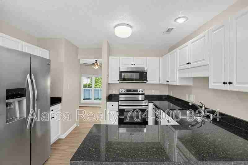 17460 Tuscany Ln - Photo 4 of 29
