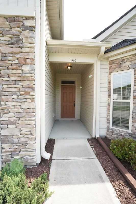146 Laguna Way - Photo 4 of 37