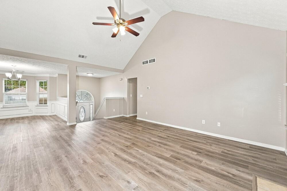 1194 Opie Ln - Photo 5 of 17