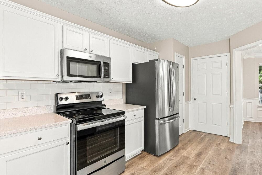 1194 Opie Ln - Photo 7 of 17
