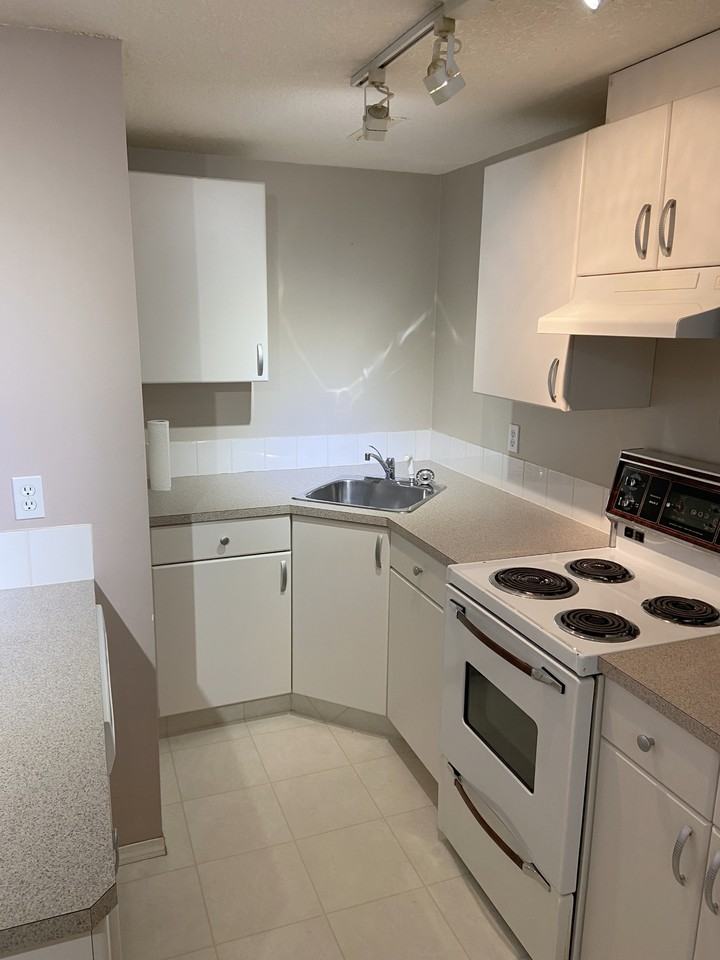 3523 41 St Sw - Photo 3 of 11
