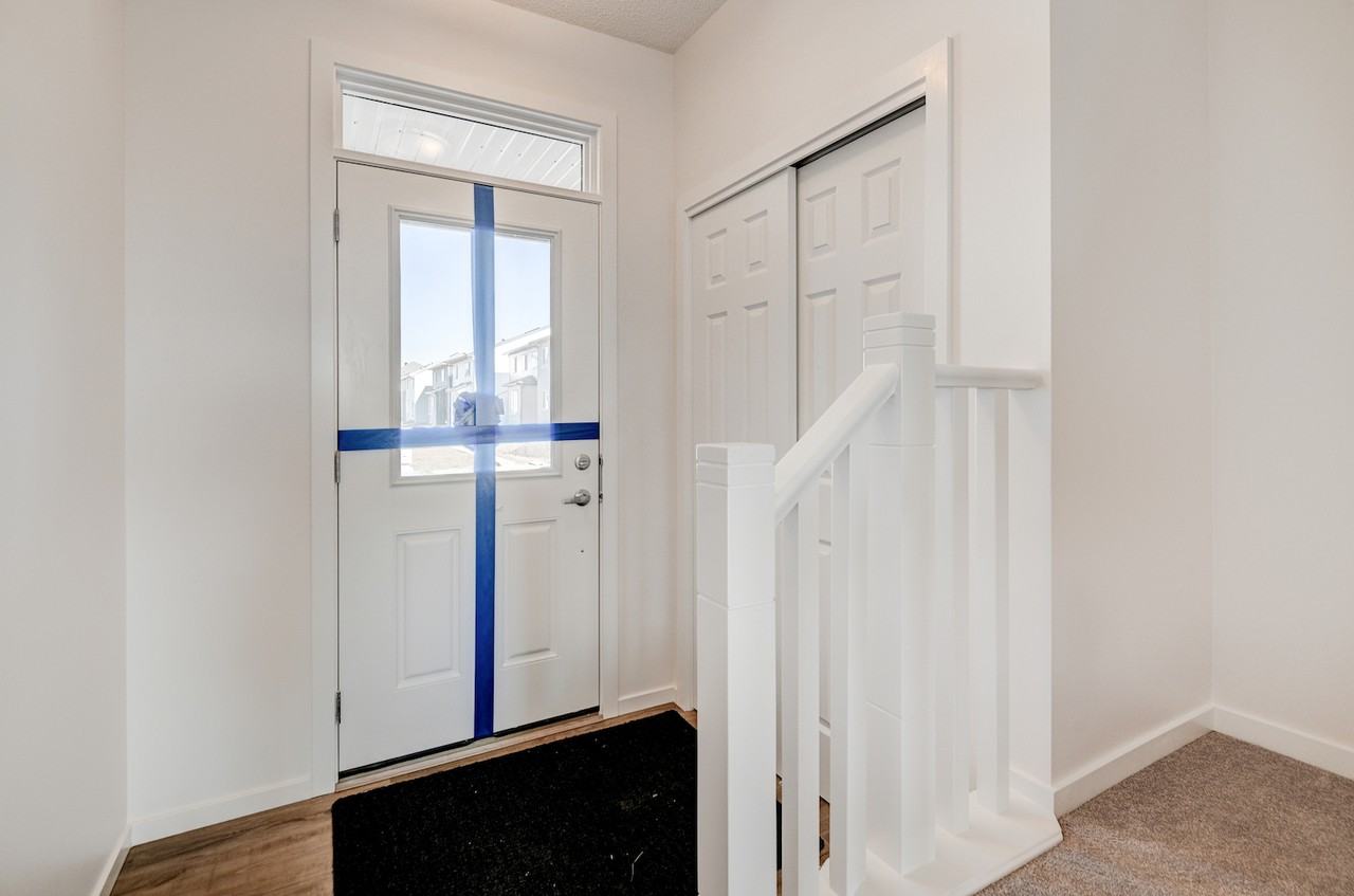 236 Carringham Way Nw - Photo 3 of 36
