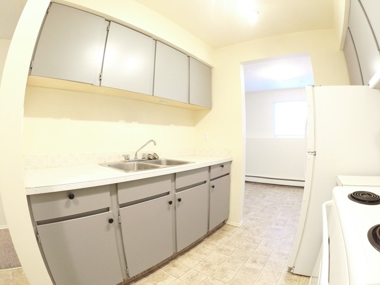 5604 50 Ave - Photo 4 of 26