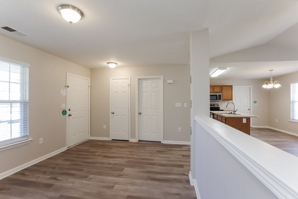 9913 Meadowmead Ct - Photo 6 of 16