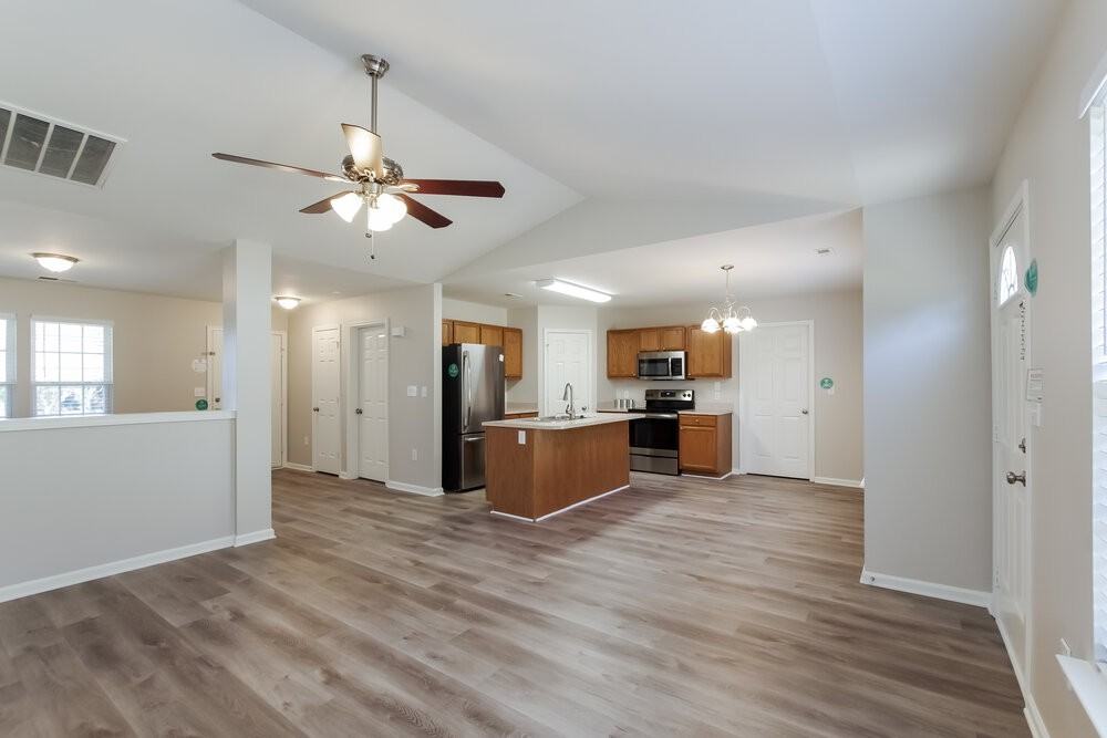 9913 Meadowmead Ct - Photo 7 of 16