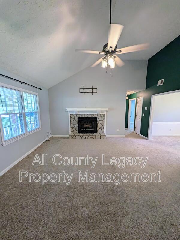 383 Blackberry Cir - Photo 3 of 18