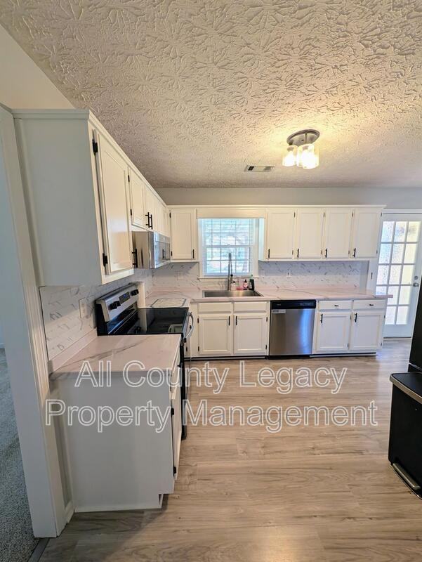 383 Blackberry Cir - Photo 5 of 18