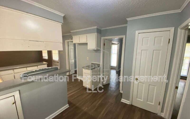 3083 Dothan St - Photo 7 of 35