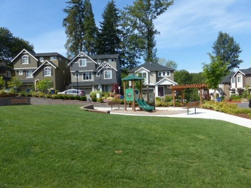 12102 Ne 174th St - Photo 2 of 27