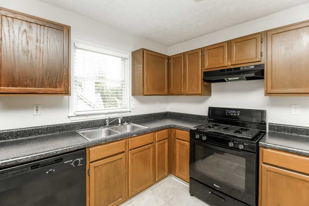 309 Arapaho Dr Se - Photo 6 of 17