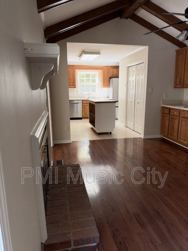 7229 Green Meadows Ln - Photo 5 of 16