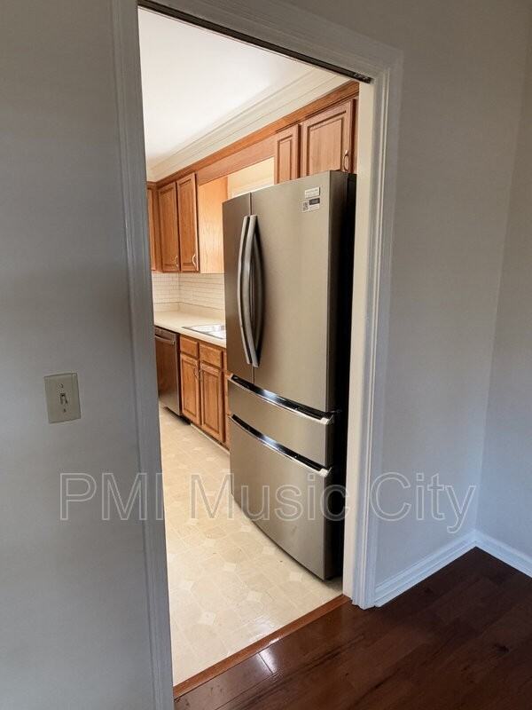 7229 Green Meadows Ln - Photo 6 of 16