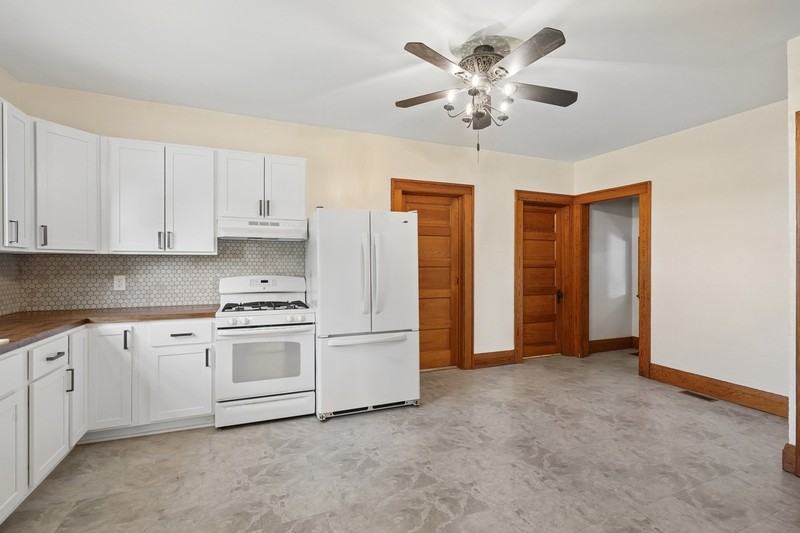 604 8th Ave - Photo 3 of 16