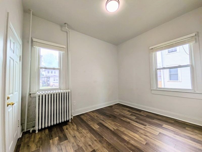 506 High Ave E - Photo 5 of 6
