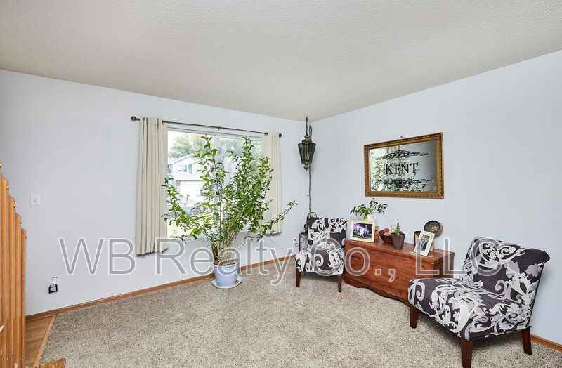 6152 Dakota Dr - Photo 4 of 29