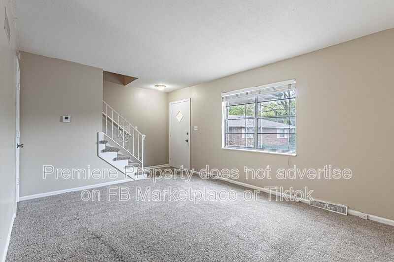 8722 W 70th St - Photo 2 of 12