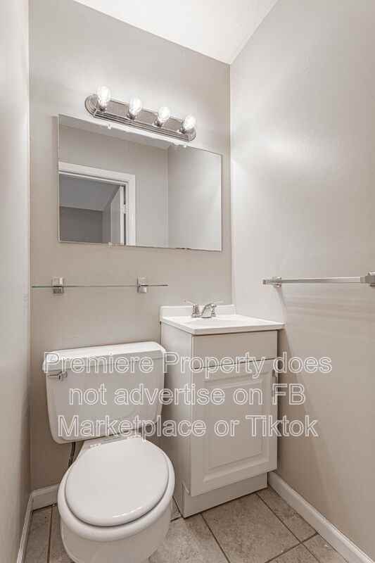 8722 W 70th St - Photo 7 of 12