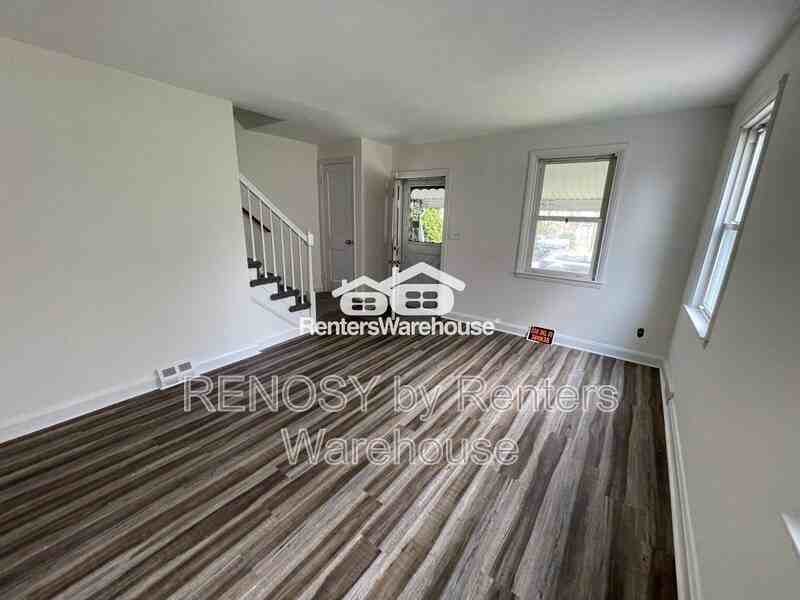128 Wiltshire Rd - Photo 3 of 18