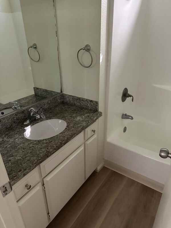 2337 Del Mar Rd #03 - Photo 5 of 12