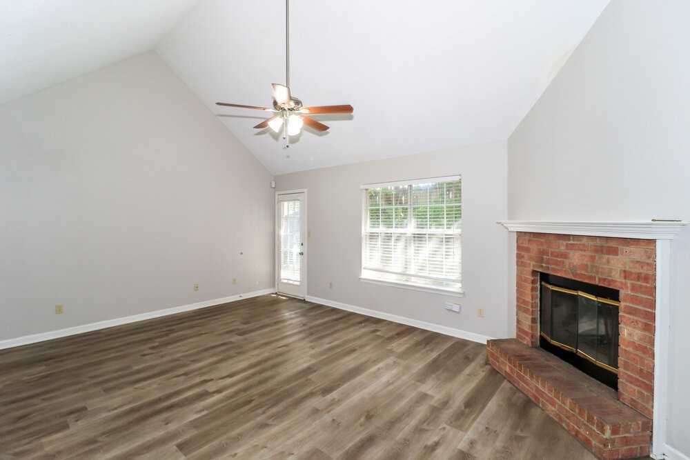 1012 Coolidge Cv - Photo 5 of 16