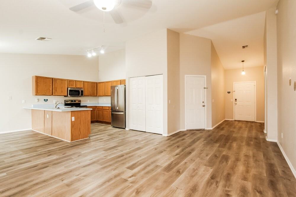773 E Wildhorse Dr - Photo 4 of 16