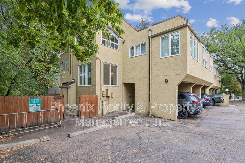 1647 9th St - Photo 3 of 19