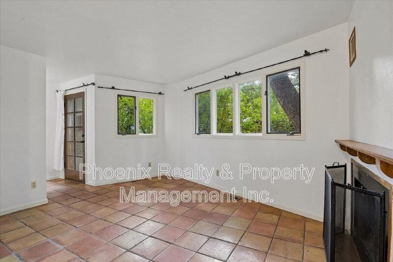 1647 9th St - Photo 7 of 19