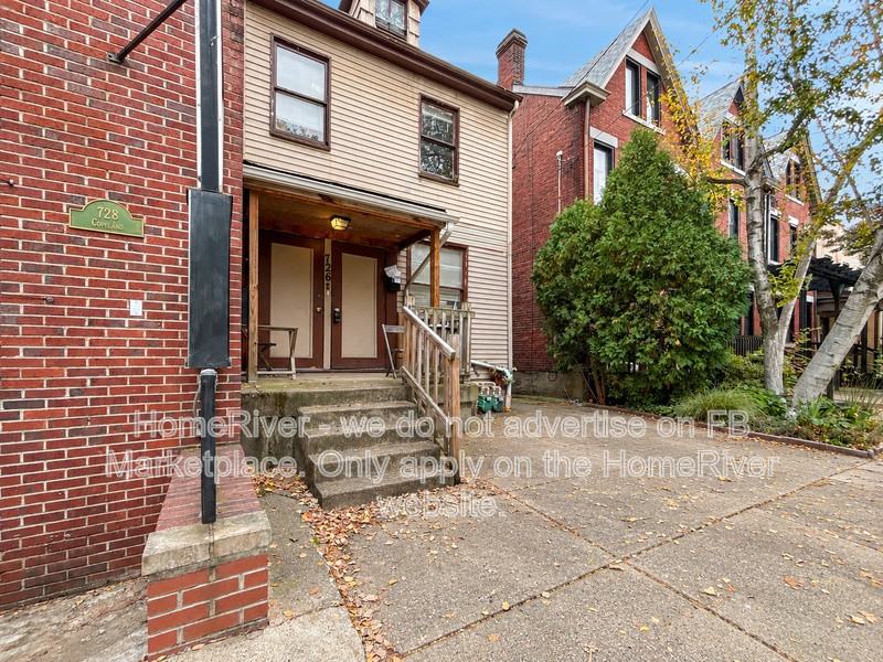 726 Copeland St #1 - Photo 3 of 20