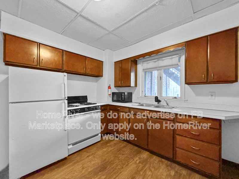 726 Copeland St #1 - Photo 7 of 20