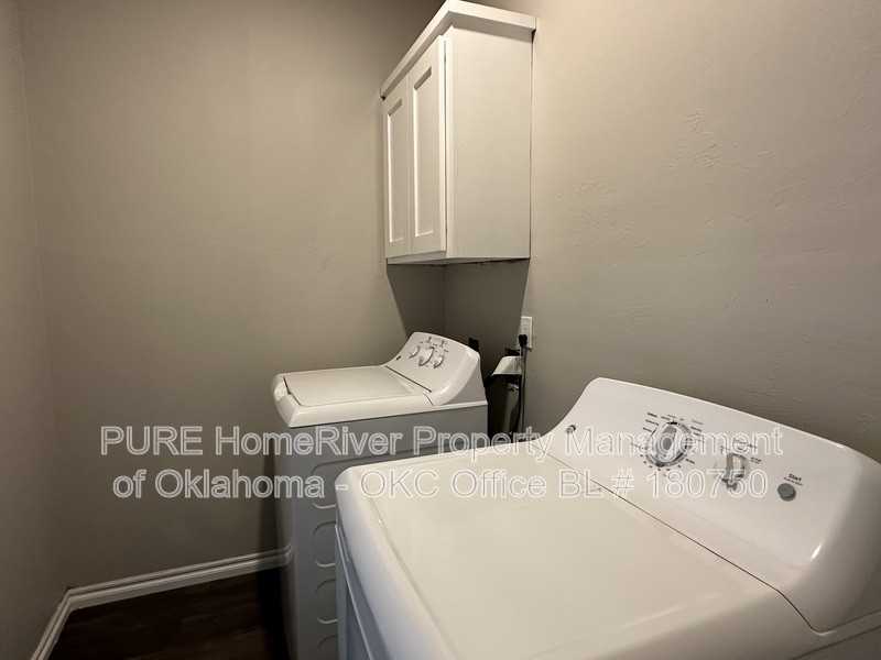 920 Sw 91st St - Photo 6 of 12
