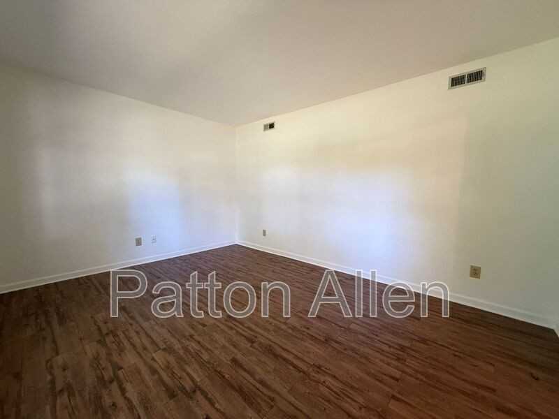 217 Scottlynn Dr - Photo 6 of 38