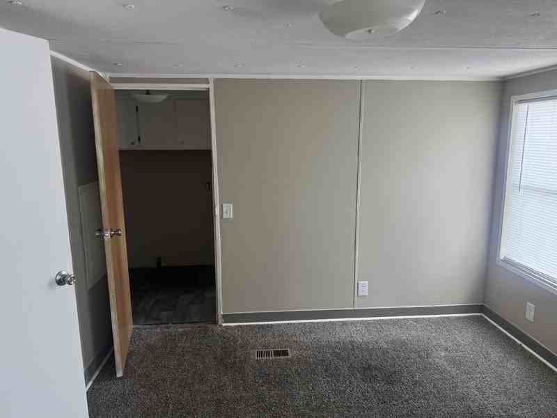 2612 Cattail Cir - Photo 2 of 9