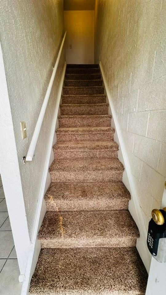 135 Monroe Ave Apt A - Photo 4 of 6