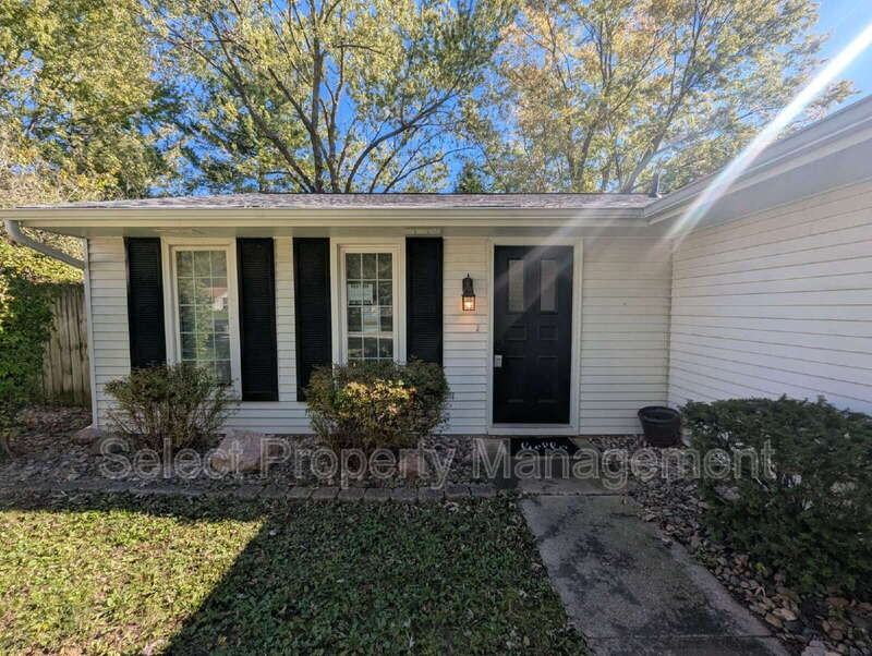 2508 Repton Dr - Photo 2 of 25